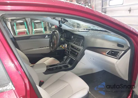 2015 Hyundai Sonata Sport z USA, uszkodzony, nr VIN 5NPE34AF1FH220525